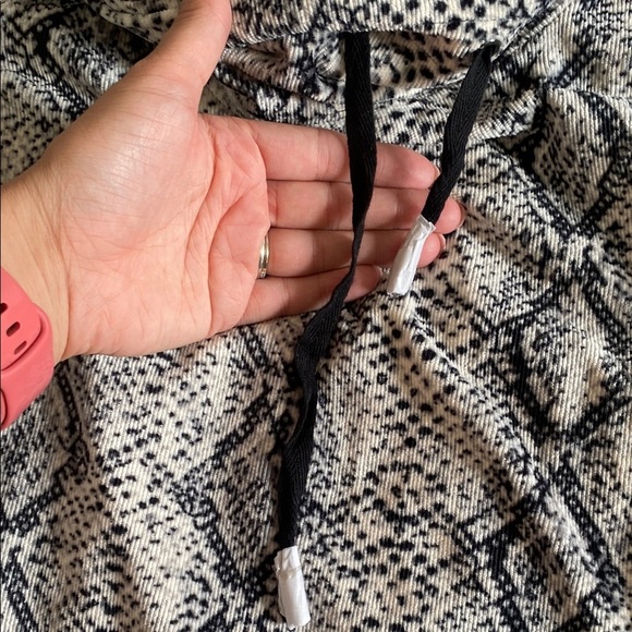 Susan Graver Snakeskin Print Long Sleeve Top - Picture 3 of 5